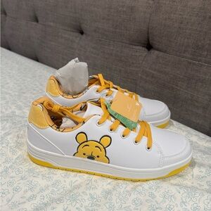 Disney White & Yellow Winnie the Pooh Kids Sneakers